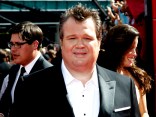 Eric Stonestreet Takes Over the Interview Spot on the Red Carpet