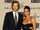 Female Celebs Robbing the Cradle 