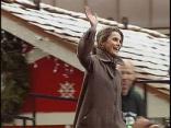 Actress Keri Russell Helps Takes Part in Daley Tree Lighting