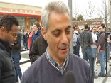 Rahm Campaigns, Talks Education at Apple Store Opening