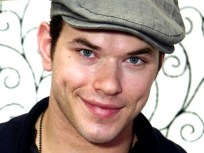 'New Moon' Hearthrob Kellan Lutz Dishes About Crazy Fans With Costars