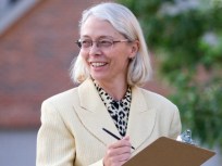 Elizabeth Coulson (R), Running for 10th District Rep.