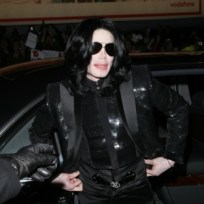 Coroner Delays Determining Michael Jackson's Cause Of Death