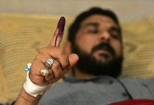 Iraq PM Leads in Early Baghdad Vote Count