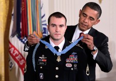 Past Medal of Honor Recipient Offers Wisdom to New One
