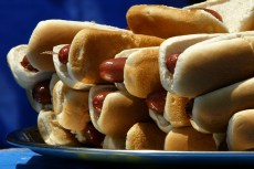 8/8-9: Deliciously Unhealthy Hot Dogs, $5 cocktails, and an All-Day Vino Special