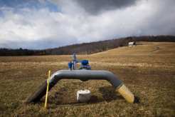 Illinois House Committee OKs Fracking Regulatory Bill