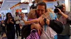 Navy Dad Suprises Kids During Scavenger Hunt