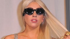 Lady Gaga Live Tweets