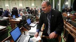 Bill to Arm School Employees Introduced in CA