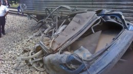 2 Dead After Metra Train, Car Collide