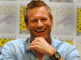 Aaron Eckhart Has His Own Fanboy Questions About "Dark Knight" Sequel