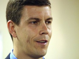 Duncan Kept Track of Pols' School Requests: Report