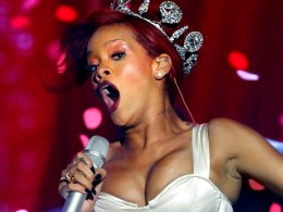 Rihanna Battling Bronchitis and Laryngitis Pre-Grammys