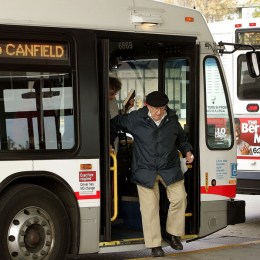 Transit Flash: Digital Displays Coming to CTA Buses