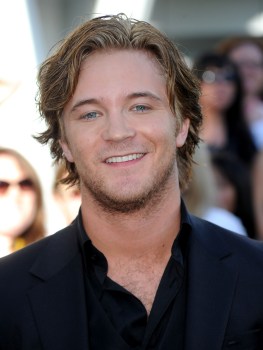 "Twilight" Actor Michael Welch Attacks Thirst - For Water, Not Blood