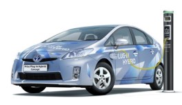 Toyota to Debut Plug-in Prius This Month
