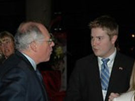 Quinn's New Campaign Manager: Experienced With Estranged Politicians!
