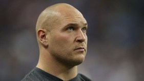 Brian Urlacher Retires