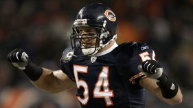 Brian Urlacher Does Not Appreciate Your Criticism
