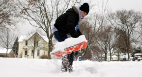 Snow Set to Blanket Chicagoland