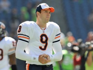 Bear Bites: Robbie Gould Tries Baseball