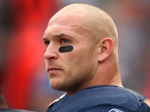 Urlacher, Tank Johnson Came to Alderman's Defense