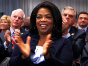 Fans Line Up Early to Hear Oprah's News