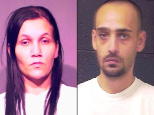 Parents Burglarize Home, Leave Kids in Van