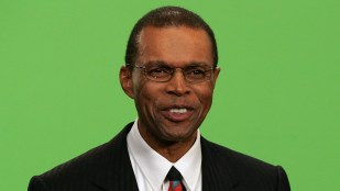 Gale Sayers Thinks Devin Hester Is Afraid