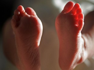 Dad Delivers Baby on the Highway