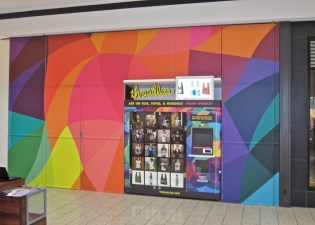Threadless Rolls Out T-Shirt Vend-Machines