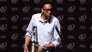 Jabari Parker Reacts to Award