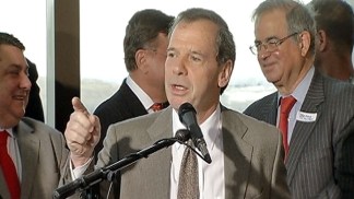 Cullerton Jabs Quinn on Gambling Opposition