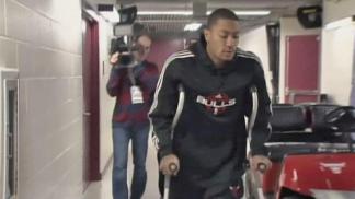 Derrick Rose on Crutches