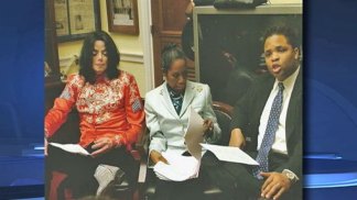 Source: Jackson Bought Memorabilia to Auction Off