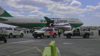Planes Clip Wings at O'Hare