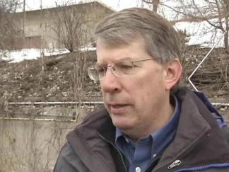 Official Explains "Electro-Pushing"