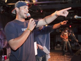 PHOTOS: Cubs' Randy Wells Pitches in for Charity