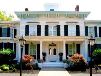 Spend a Pretty Penny for Rosie O'Donnell's Former Mansion