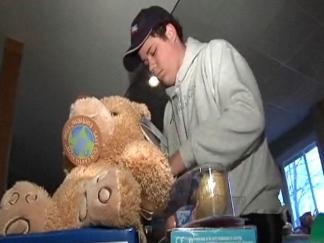 Teen Plays Santa to Sick Kids