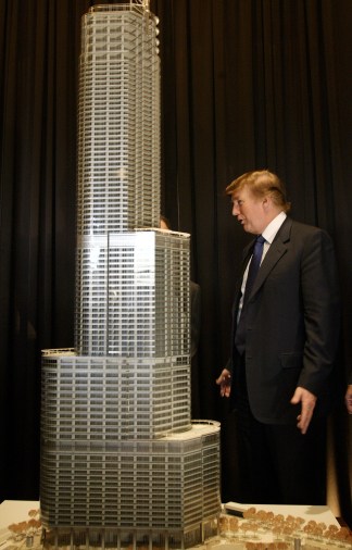 Trump Tower Rises in Chicago