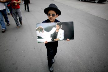 Jackson Fans:  Don't be Duped!