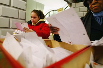 "Dear Santa" Campaign Continues in Chicago