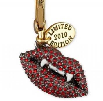 Vampire Lips Charm