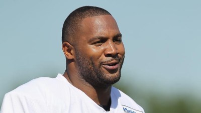 Lance Briggs Inspires High Schoolers