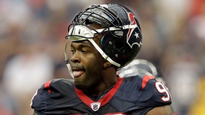 Should Chicago Target Mario Williams?
