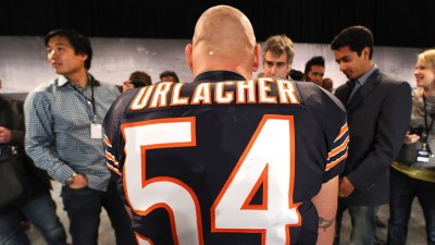 Urlacher Takes Shot at Reebok in Nike Unveiling