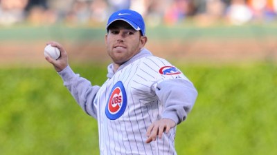 Bear Bites: Robbie Gould Sings