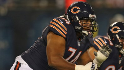 Bears Release Williams, Sign Bowman